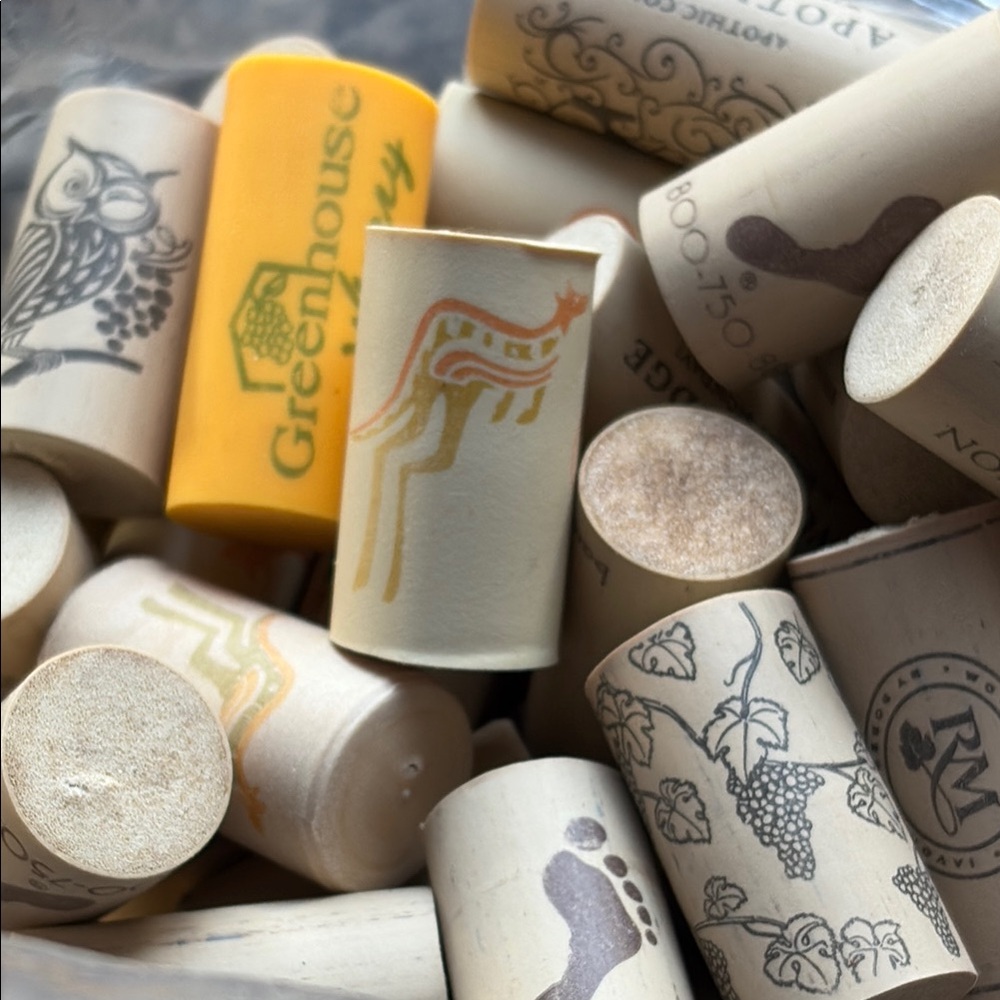 72 Synthetic Wine Corks - Various designs & brands for DIY crafts